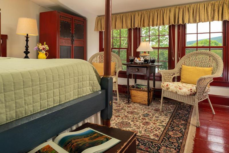 Inn The Ashby & Restaurant Paris